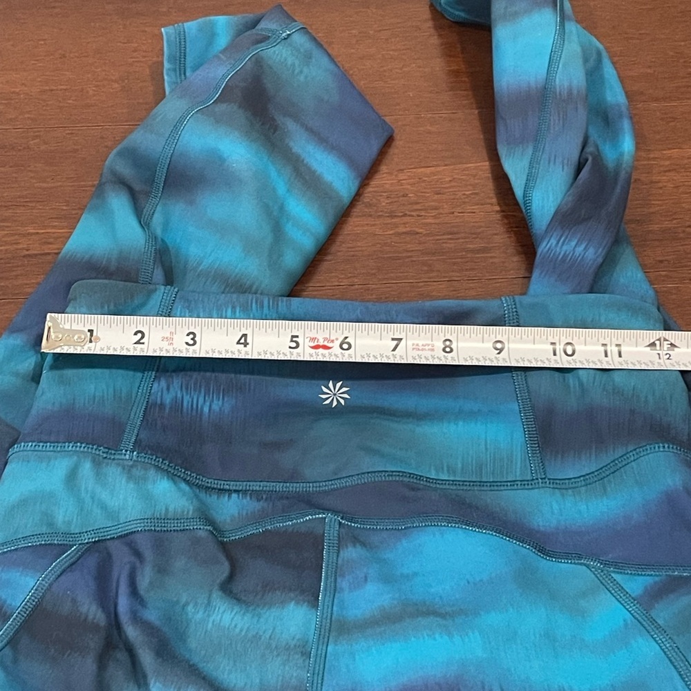 guc Athleta rwinier printed tight brilliance cool Teal Leggings - Size XS - Picture 8 of 12